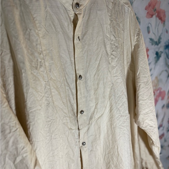 Vintage Cream Casual Button Down Shirt with Relaxed Fit - Picture 4 of 12